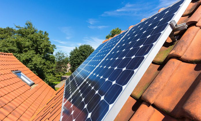 Energia solar ultrapassa 300 mil sistemas em telhados e pequenos terrenos